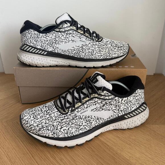 Brooks Adrenaline 20 Black/White Women Running Sneakers - SZ 11 - Picture 1 of 12
